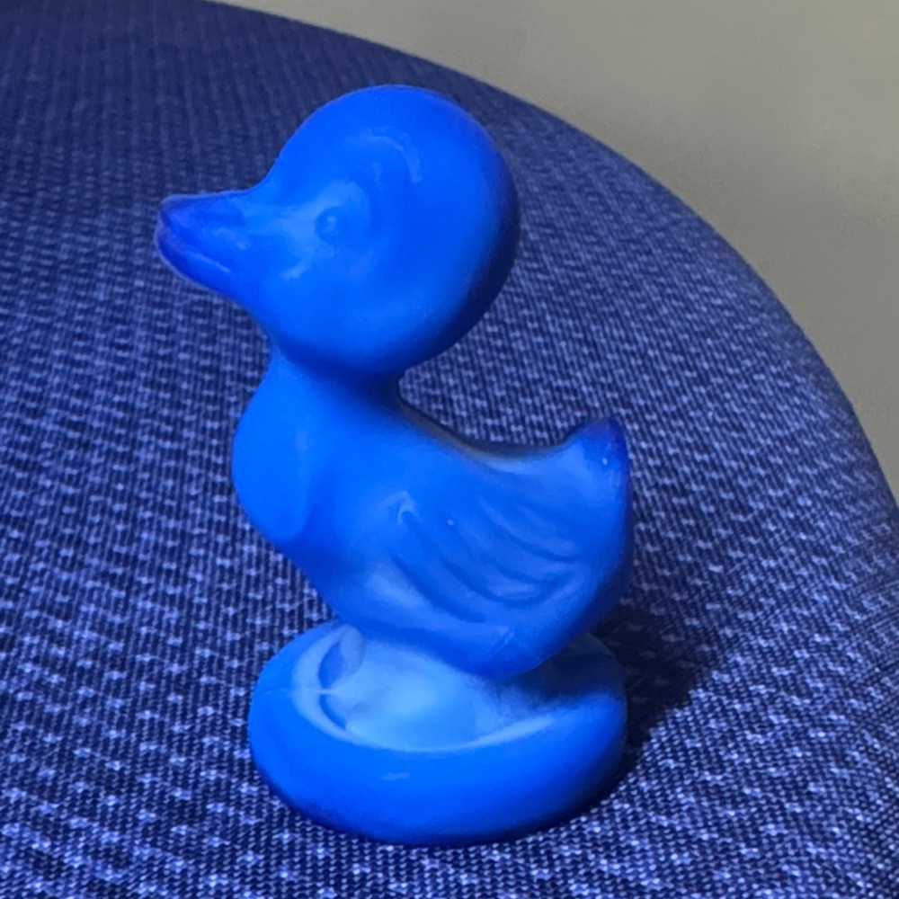 Boyd Art Glass Debbie Duck Periwinkle Blue Satin Figurine 3” tall